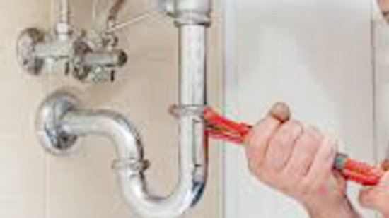 Can a Homeowner Do Their Own Plumbing?